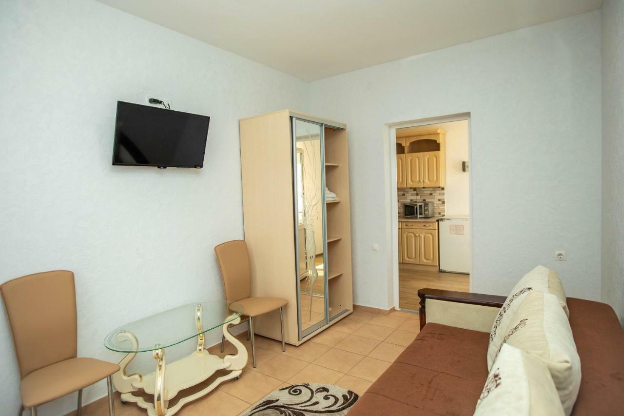 Amalia Hotel Zaliznîi Port Exterior foto